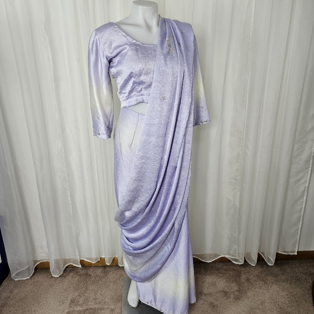 Elegant Ombre Lavender White 2-Piece Saree Blouse Skirt Gold Silver Embroidery S